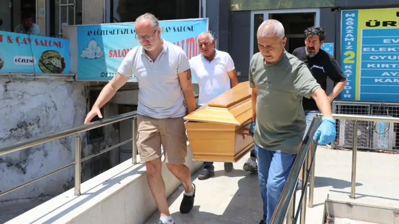 Evinde ölü bulunan doktorun ölüm sebebi belirlendi
