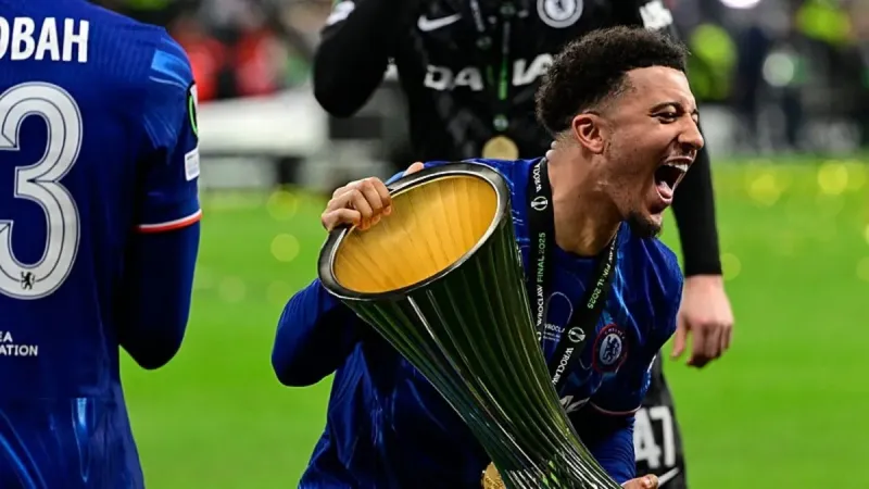 Fenerbahçe'den Sancho Bombası! Sane'yi Unutturacak Transfer Hamlesi