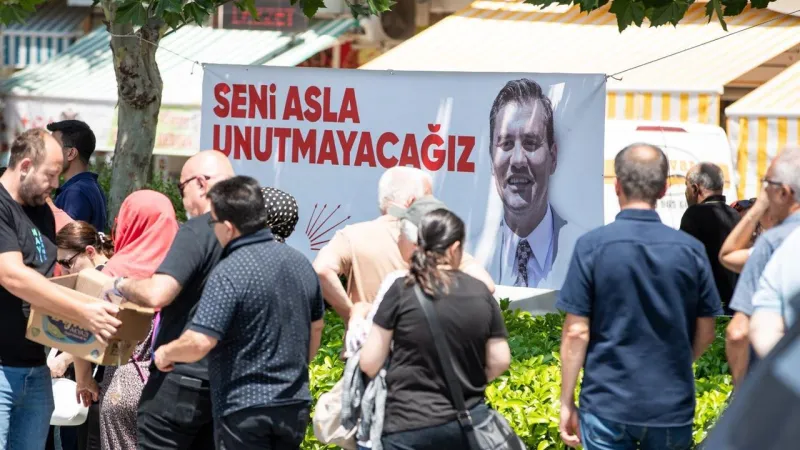 Ferdi Zeyrek’in taziye ziyaretinde insan seli: Başkan Tugay da katıldı