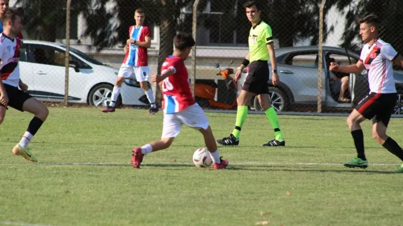 Foça Belediyespor beş yıl sonra şampiyonlukla döndü!