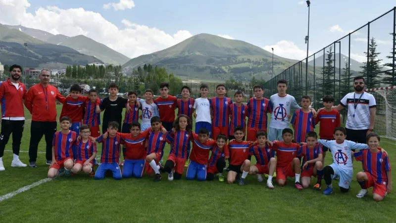 Futbol heyecanı Altınordu ile canlandı