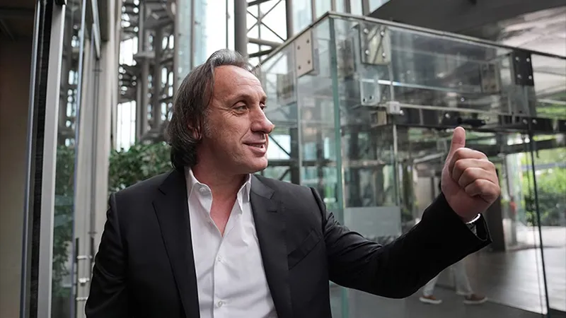 Futbolda bahis soruşturması: Eyüpspor Başkanı'nın da bulunduğu 19 şüpheli adliyeye sevk edildi