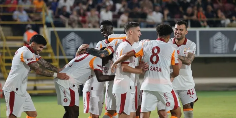 Galatasaray ve Okan Buruk rekor kırdı