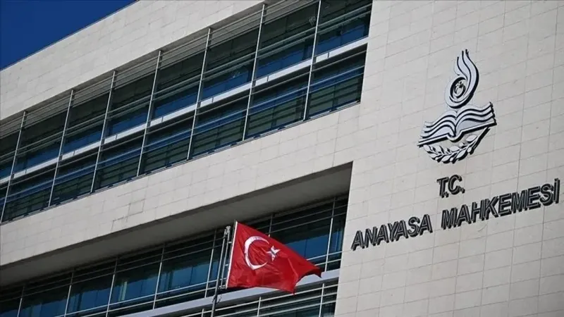 AYM'den Şok Karar! Gazetelere İlan Cezası Kalkıyor Mu?