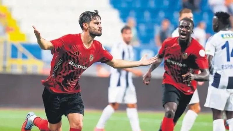 Gaziantep FK Burak Yılmaz'la Coştu! Kasımpaşa'yı Devirdi!