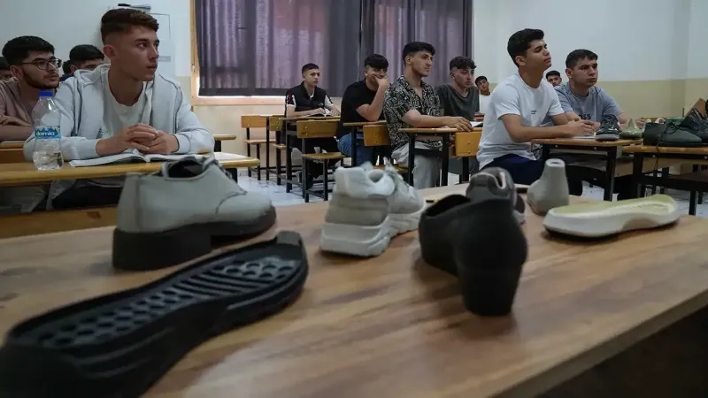 Geleceğin ayakkabıcıları İzmir'de yetişiyor