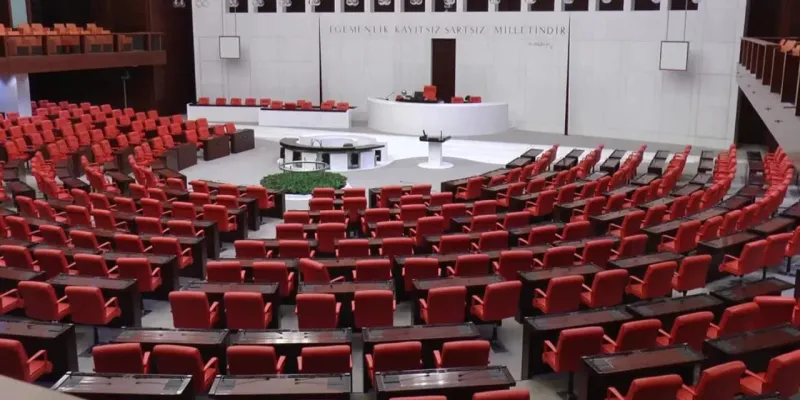 AKP'den MİT Savunması! Gizlilik Tartışması Alevlendi