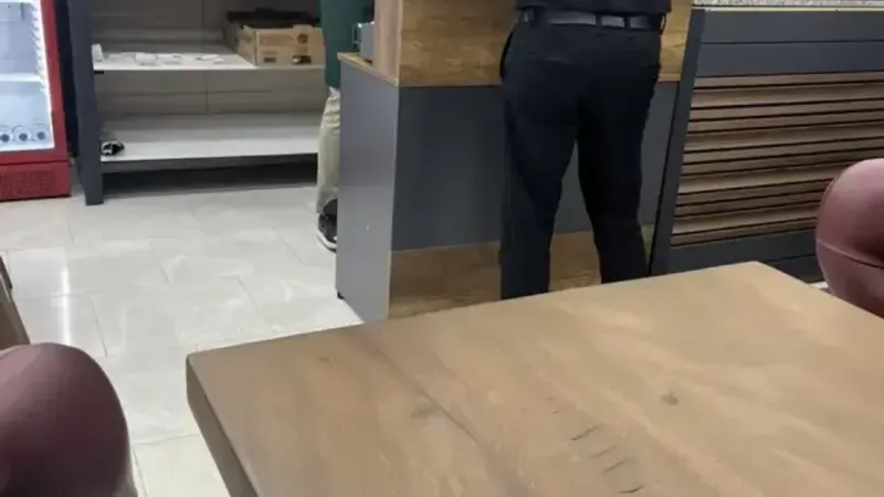 Şampiyonlar Ligi Yıldızı Dönerci Oldu! Orkan Çınar'ın Şaşırtan Değişimi