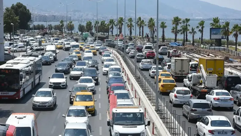 Göztepe’nin 100. yıl etkinliği nedeniyle trafik düzenlemesi: İzmir'de bu yollar trafiğe kapatılıyor