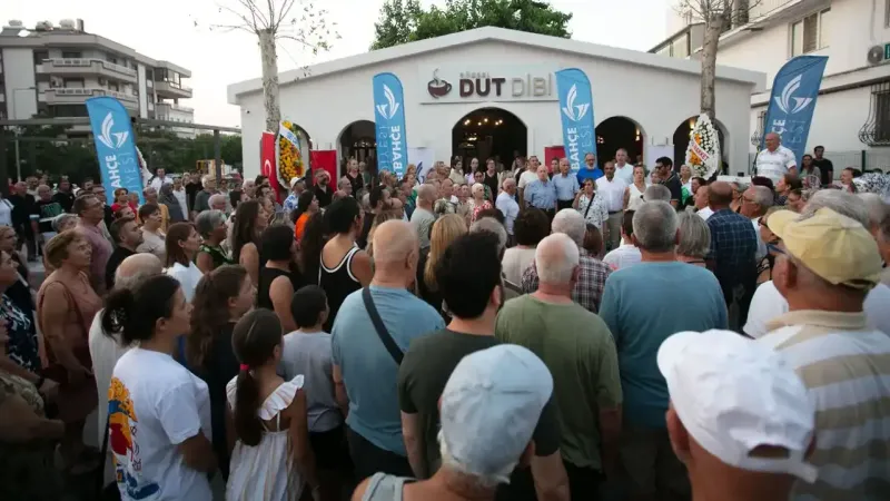 Güzbel Dut Dibi Kahve açıldı: Çay 5 TL