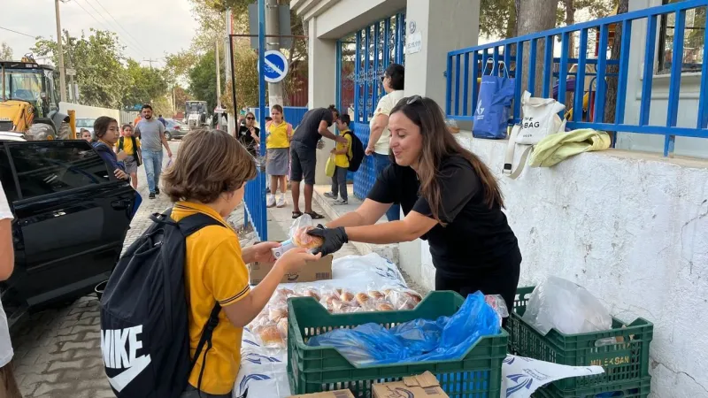 Güzelbahçe'den Öğrencilere Süt ve Simit Müjdesi! Ücretsiz Destek!