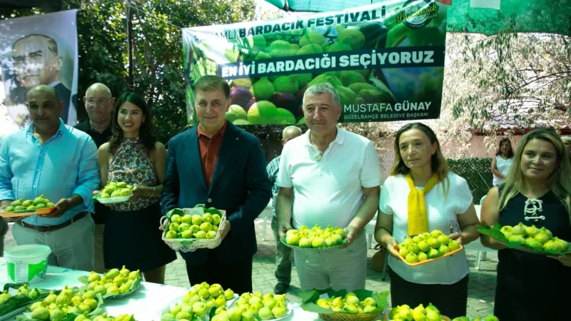 ‘Güzelbahçe’de ‘Tatlı’ festival: Köylünün ürününü dalında bırakmadık