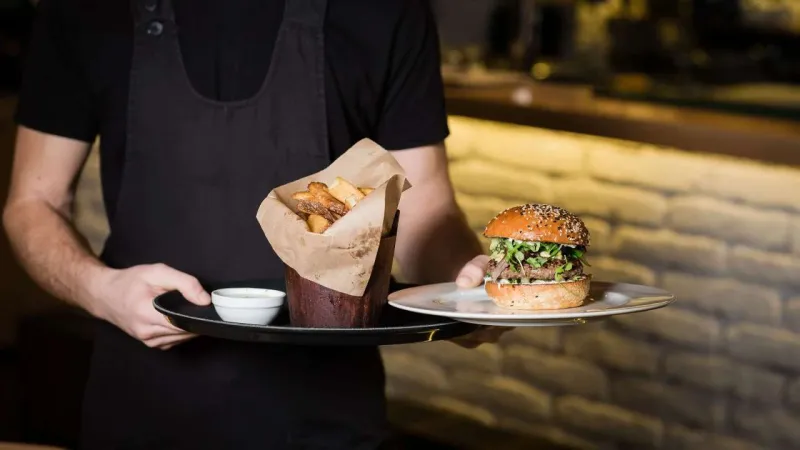 İzmir'de Gurme Lezzet! Gastro Icon'ss'a En İyi Restoran Ödülü