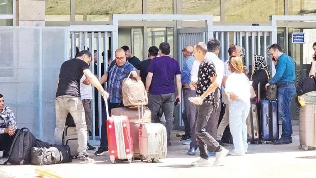 İran Sınırında Göç Alarmı! Türkiye'ye Akın Akın Göç Var!