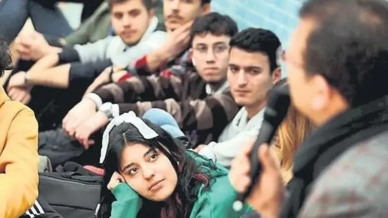 İBB gençleri yarı yolda bıraktı! İmamoğlu'nun yolsuzlukları öğrencileri vurdu