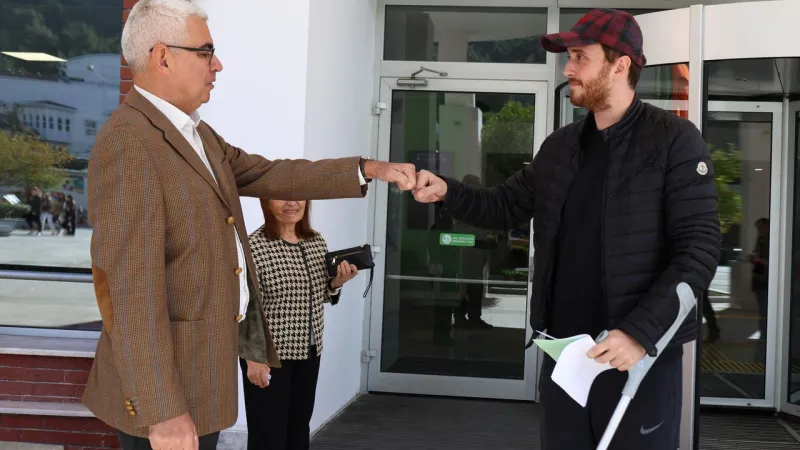 İEÜ sigarayla ‘Elden Ele’ savaşıyor