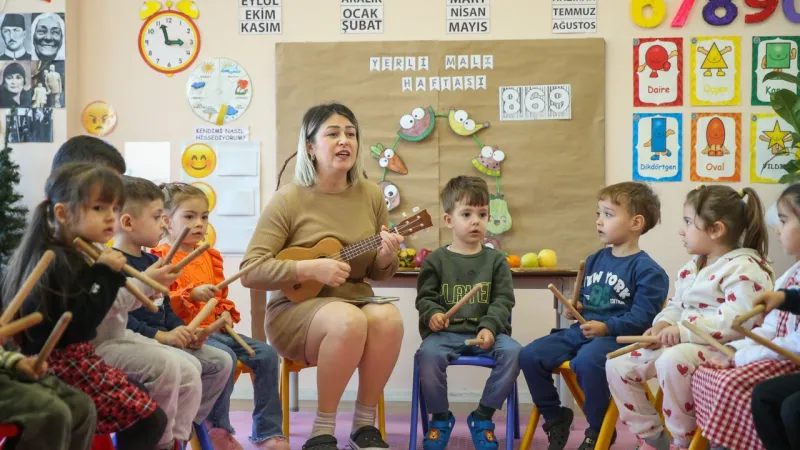 İlk adımda eşitlik: Konak'ta anneler derin nefes alacak, minikler güvenle büyüyecek!