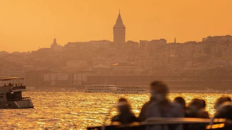 İstanbul için kötü haber: Sıcaklar ara veriyor derken nem bastıracak!