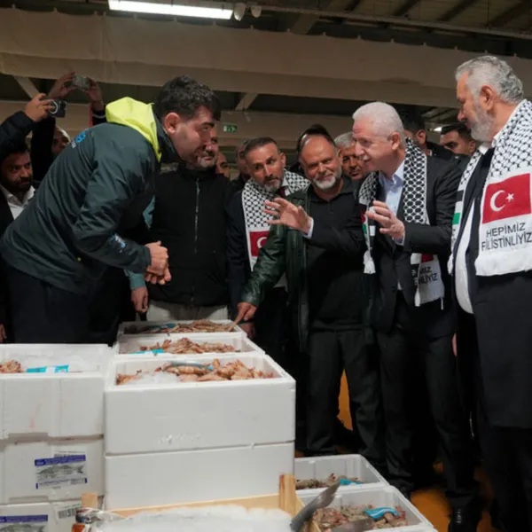 İstanbul'da balıkçılar bir günlük kazancını Gazze'ye bağışladı