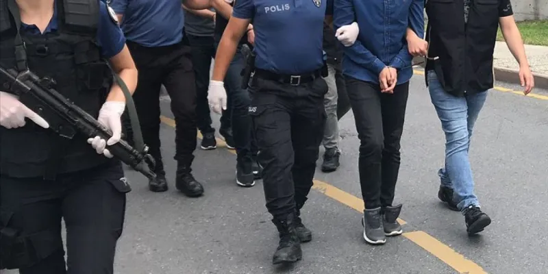 İstanbul’da IŞİD operasyonu: 8 sınır dışı