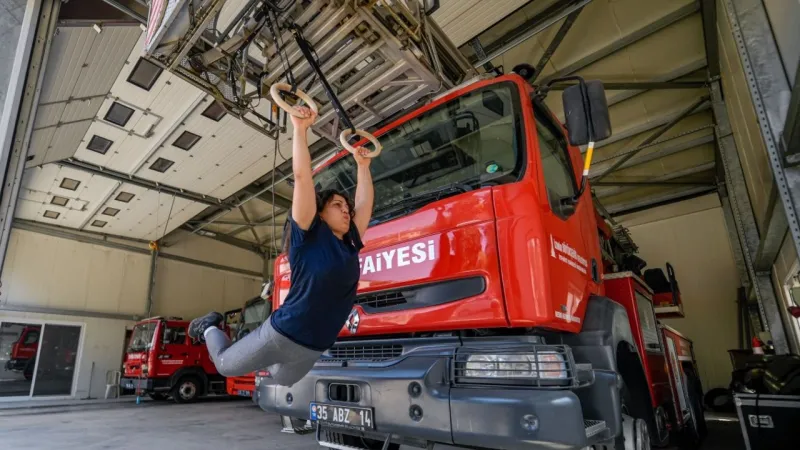 İtfaiye Garajından Avrupa'ya: İzmirli İtfaiyeci Kızın Crossfit Zaferi!