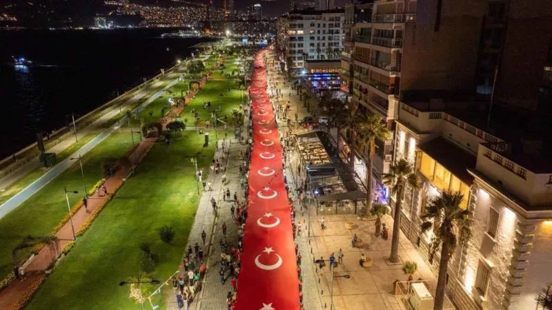 İzmir Coşacak! 9 Eylül'de Mor ve Ötesi Konseri, Uçak Gösterisi!