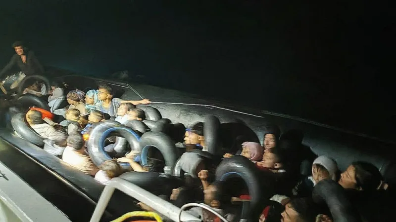 İzmir'de Göçmen Operasyonu! Sahil Güvenlik Alarmda!