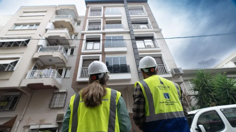 İzmir'de Deprem Alarmı! 22 Bin Yapı Risk Taramasında