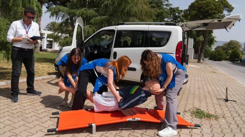 İzmir Büyükşehir düzenledi: Kültürpark'ta kıyasıya yarış