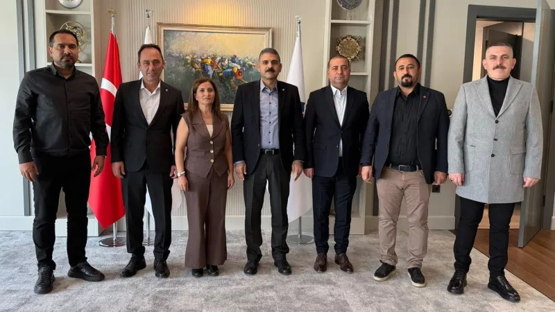 İzmir'de Büyükşehir Krizi! Tugay Sendika ile Ne Konuşacak?