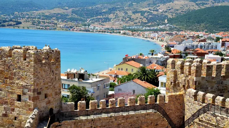 İzmir Dikili'de mahkemeden satılık mesken