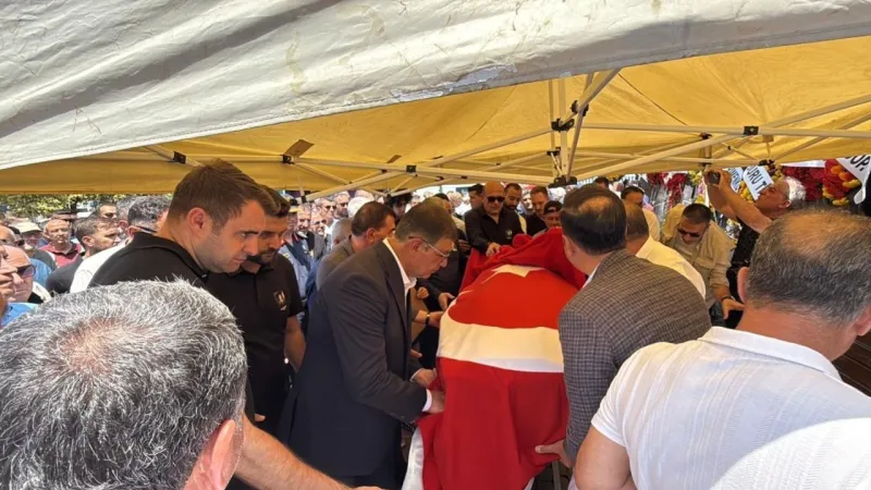 İzmir esnafının acı kaybı: Salih Yiyitalp son yolculuğuna uğurlandı