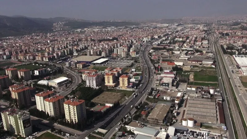 İzmir Gaziemir'de Kelepir Bina! Mahkemeden Satılık Fırsatı
