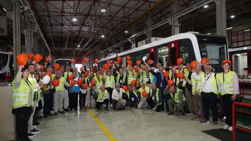 İzmir Metrosu'nda 30 Yıllık İsveç Dostluğu! İşte O Ziyaret