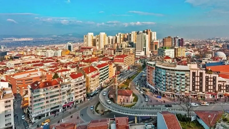 İzmir Karabağlar'da mahkemeden satılık tek katlı bina