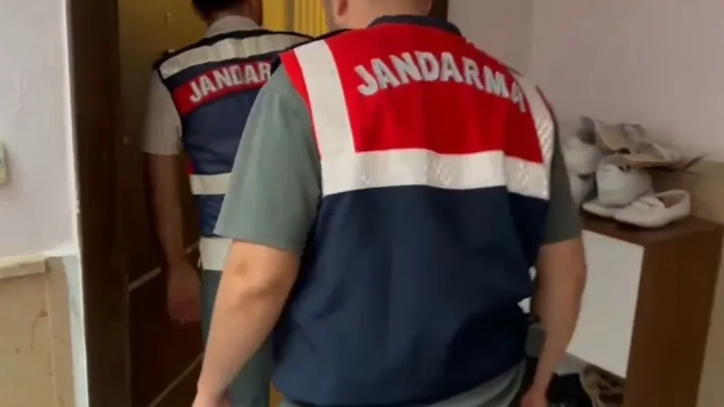 İzmir merkezli dolandırıcılık operasyonu: 29 kişi tutuklandı