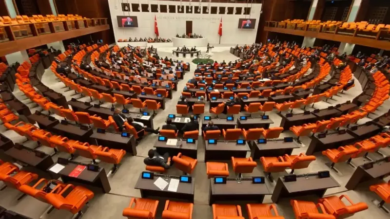 İzmir milletvekillerinin meclis karnesi belli oldu: CHP 432, AKP sıfır