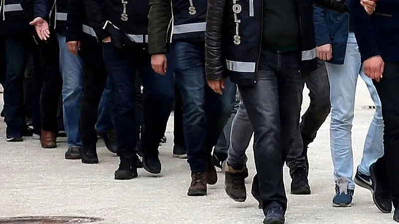 İzmir polisi onları yakalamak için harekete geçti: 91 adrese baskın!