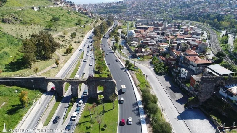 İzmir trafiğine nefes aldıracak: 2 yeni alternatif yol geliyor