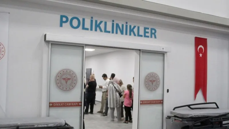 İzmir'de Deprem Alarmı! 9 Hastane Çökme Tehlikesi mi Yaşıyor?