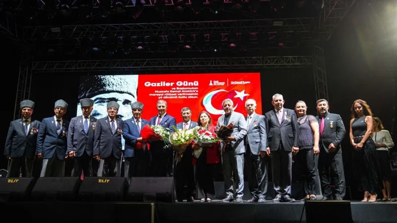 İzmir'de Duygu Dolu Anlar: Başkan Tugay Şehit Aileleri ve Gazilerle Bir Arada!