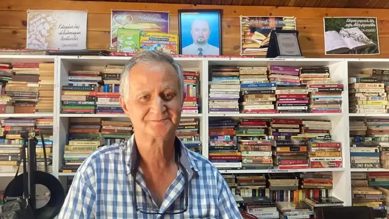 İzmir'de bir baba, kaybettiği oğlunun anısını yaşatmak için 14 tane kütüphane açtı