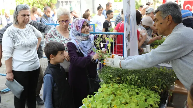 İzmir’de doğal ürünlerin yeni buluşma noktası: Efes Tarlası Üretici Pazarı kapılarını açıyor, geri sayım başladı