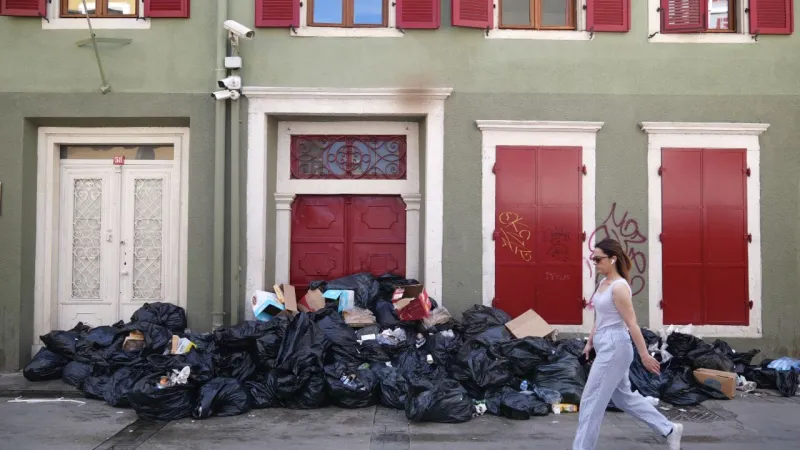 İzmir'de grev dördüncü gününde: Çevre kirliliği arttı