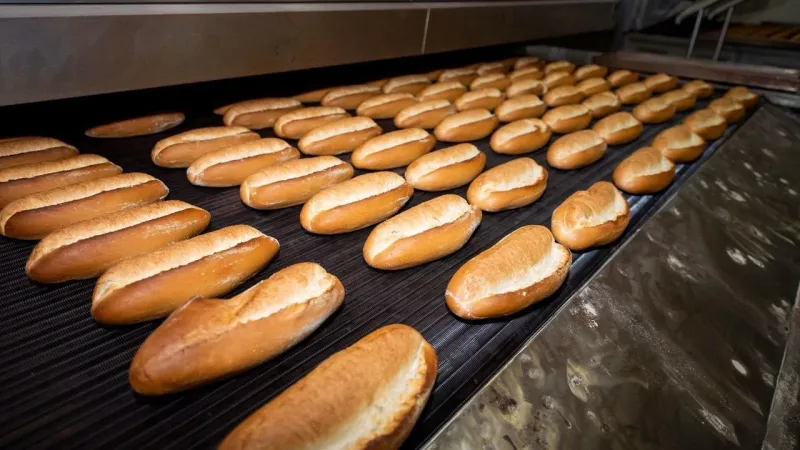 İzmir’de halk ekmeğe zam geldi