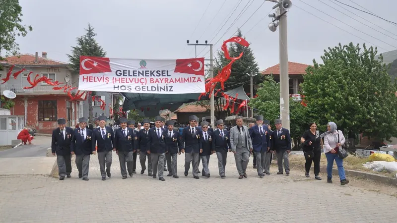 İzmir’de Helvuç Bayramı coşkusu: 6 asırlık gelenek yaşatılıyor