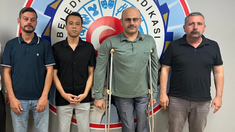 İzmir'de işten çıkarılan belediye işçileri yaşadıklarını anlattı: Göğsüme kadar pisliğin içinde çalıştım