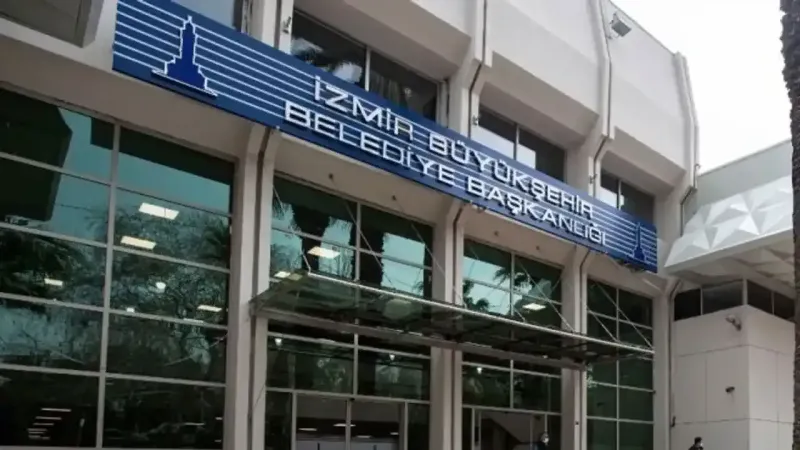 İzmir'de işten çıkarmalar başladı: Belediye-İş'ten ilk açıklama