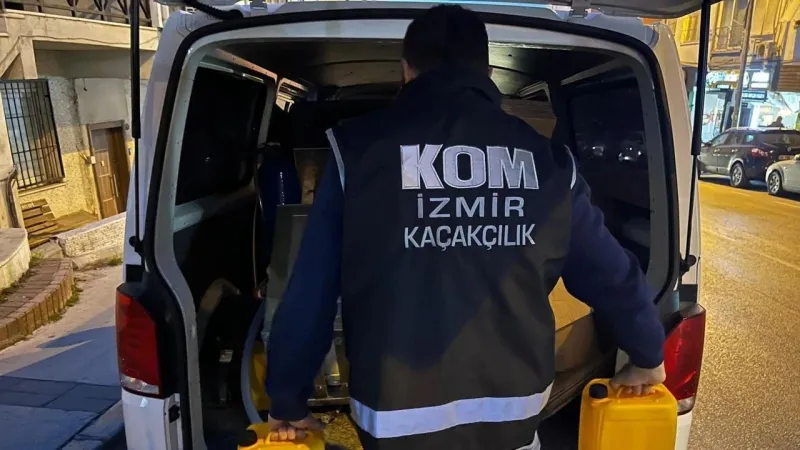 İzmir'de kaçak alkole darbe: 4 şüpheli gözaltında
