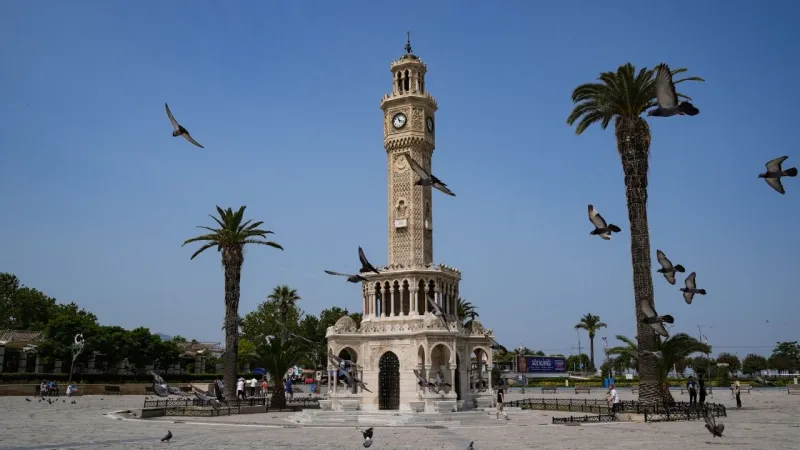 İzmir'de Cehennem Sıcakları! Termometreler Alarm Veriyor!